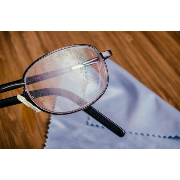 How to Remove Scratches from Glasses? (The Truth No One Tells You)