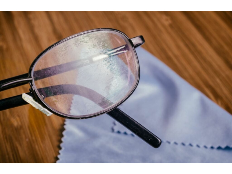 How to Remove Scratches from Glasses? (The Truth No One Tells You)