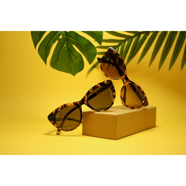 Original vs. Replica: How to Ensure You’re Buying Authentic Sunglasses
